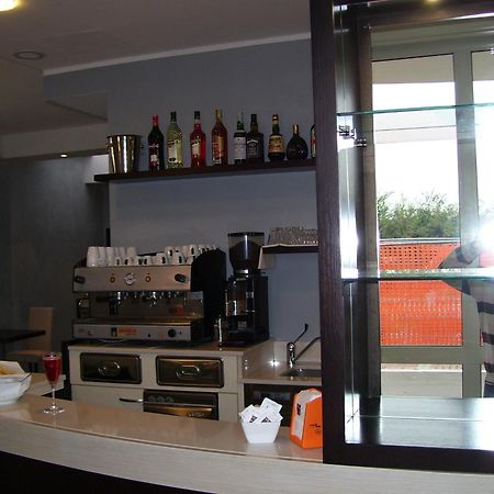 Hotel Motel Galaxy Reggio Emilia Exterior photo