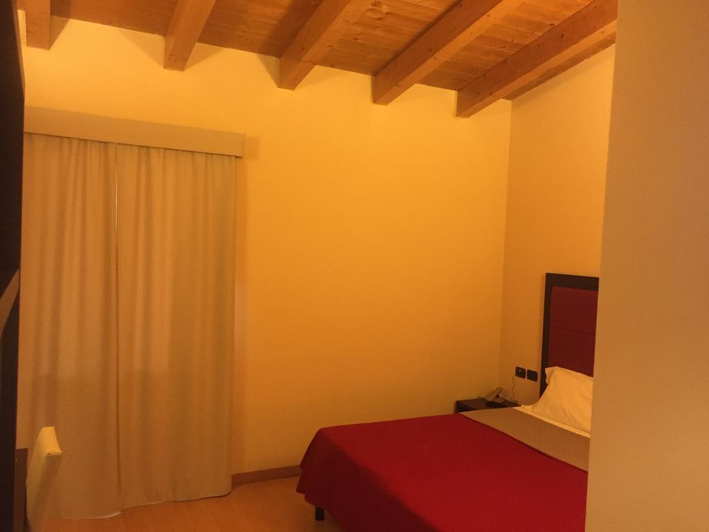 Hotel Motel Galaxy Reggio Emilia Exterior photo