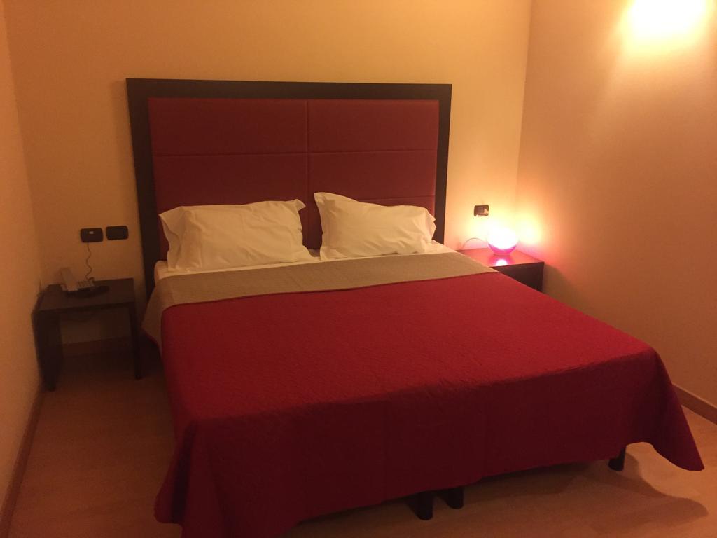 Hotel Motel Galaxy Reggio Emilia Exterior photo